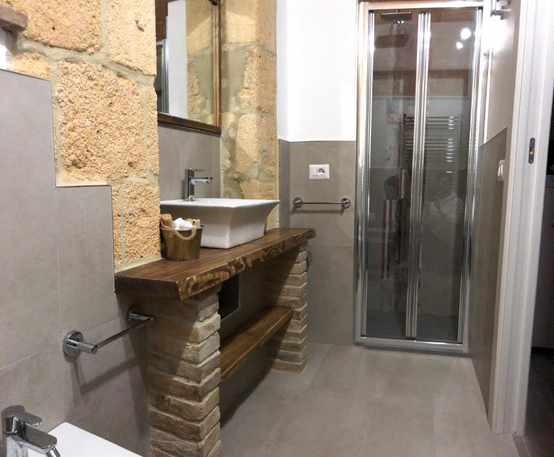 Fronte Duomo Apartman Tarquinia Kültér fotó